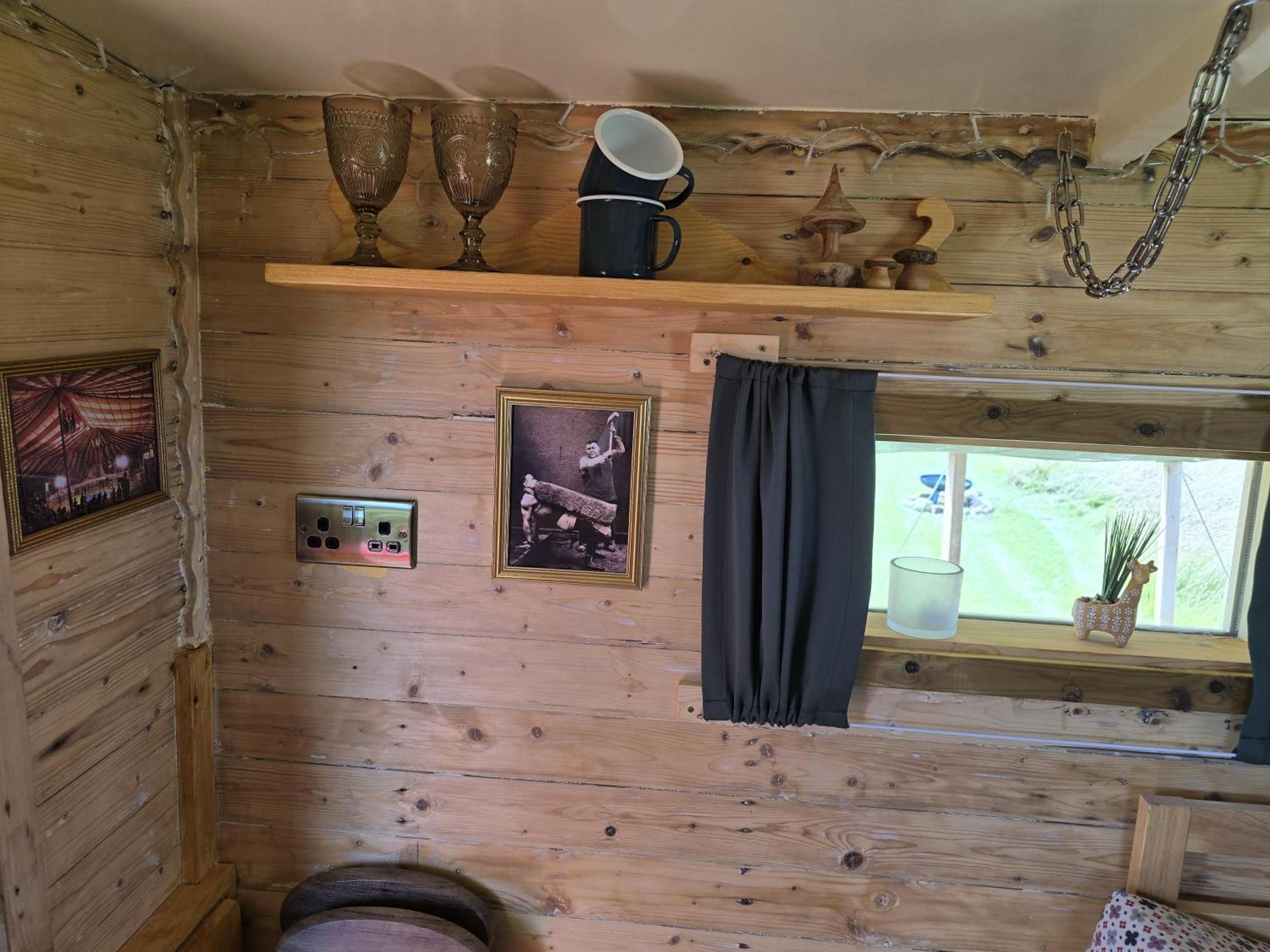Restored Circus Wagon Солтбърн-бай-дъ-Сий Екстериор снимка